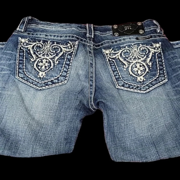 Miss Me Capris - Picture 5 of 10